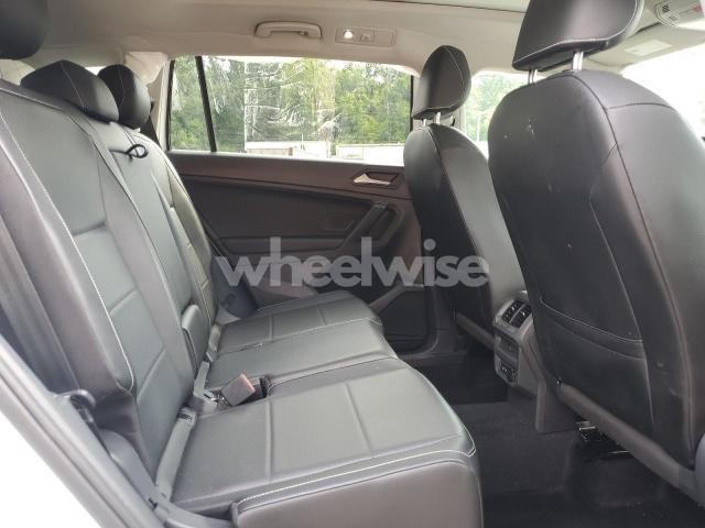 Photo 10 of 2021 VOLKSWAGEN TIGUAN SE (VIN 3VV2B7AX8MM046252)