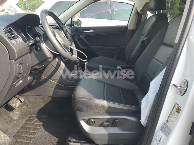 Photo 13 of 2021 VOLKSWAGEN TIGUAN SE (VIN 3VV2B7AX8MM046252)