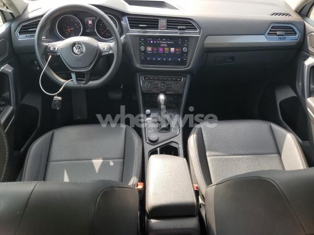 Photo 2 of 2021 VOLKSWAGEN TIGUAN SE (VIN 3VV2B7AX8MM046252)