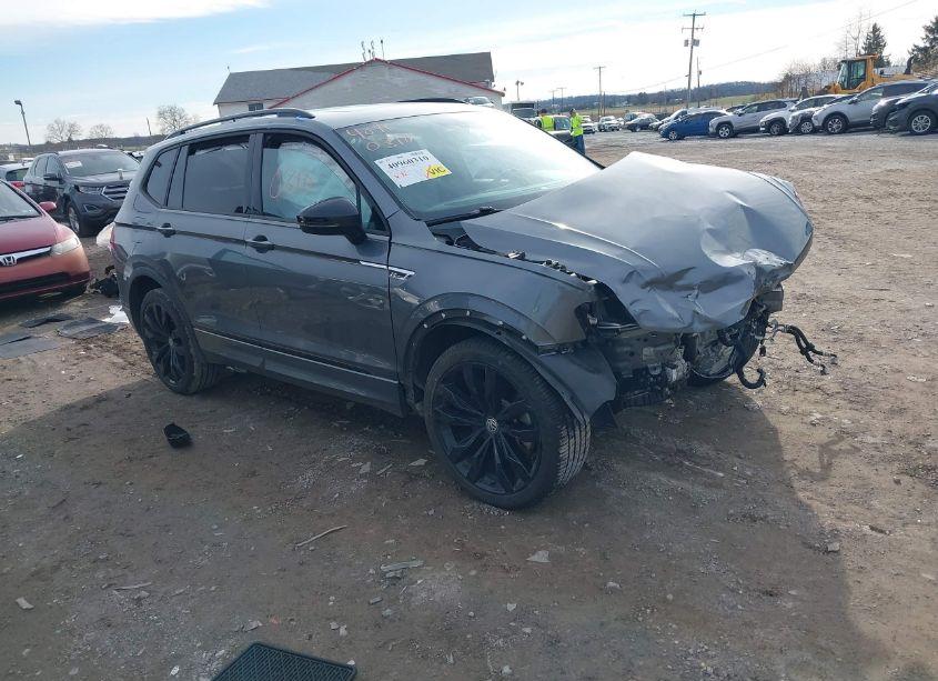 2021 Volkswagen Tiguan 2.0T SE/2.0T SE R-LINE BLACK/2.0T SEL (VIN 3VV2B7AX8MM115683) main photo