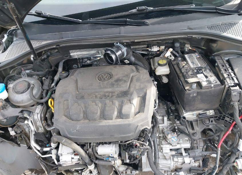 Photo 10 of 2021 Volkswagen Tiguan 2.0T SE/2.0T SE R-LINE BLACK/2.0T SEL (VIN 3VV2B7AX8MM115683)