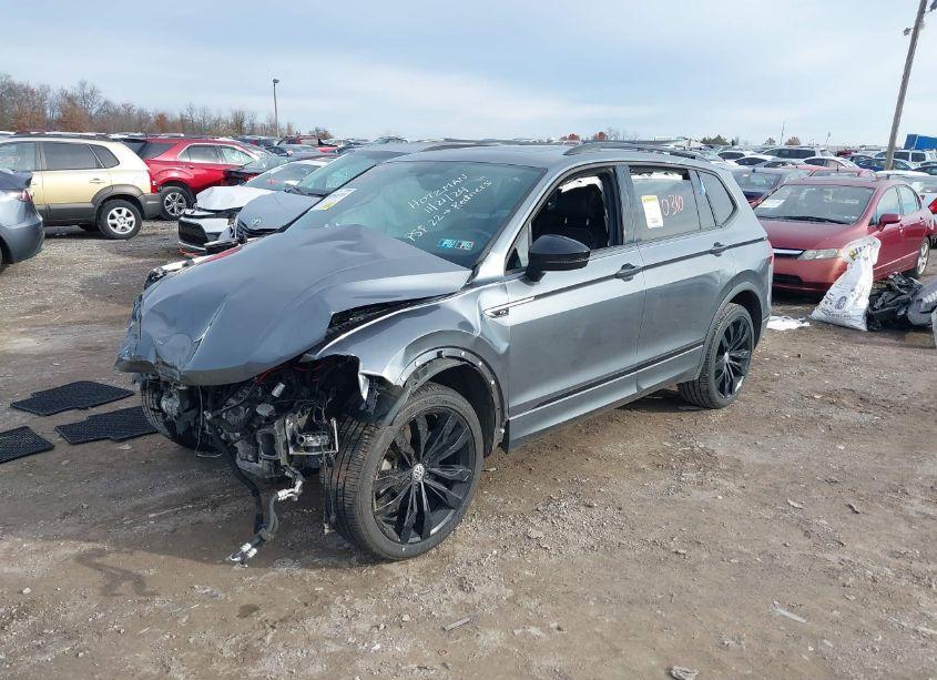 Photo 2 of 2021 Volkswagen Tiguan 2.0T SE/2.0T SE R-LINE BLACK/2.0T SEL (VIN 3VV2B7AX8MM115683)