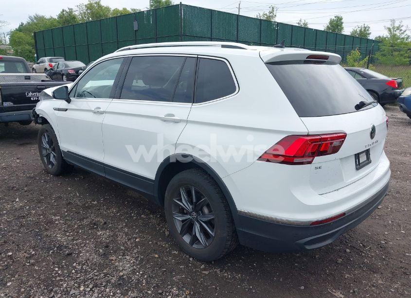 Photo 3 of 2022 Volkswagen Tiguan 2.0T SE (VIN 3VV2B7AX8NM109450)