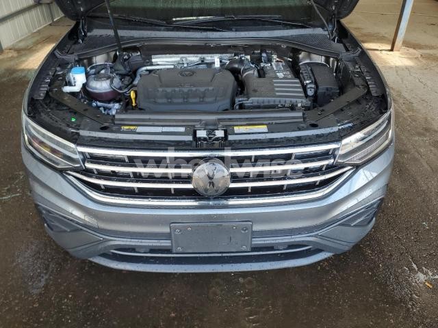 Photo 3 of 2022 VOLKSWAGEN TIGUAN SE (VIN 3VV2B7AX8NM123767)