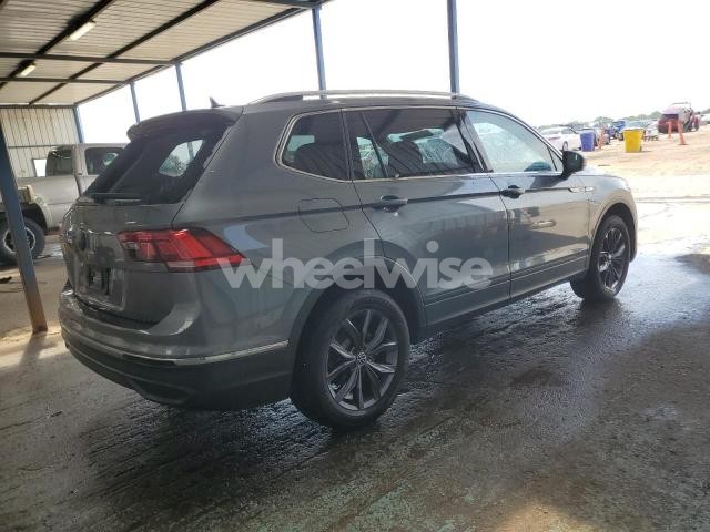 Photo 5 of 2022 VOLKSWAGEN TIGUAN SE (VIN 3VV2B7AX8NM123767)