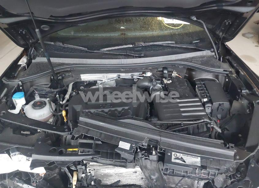 Photo 10 of 2018 Volkswagen Tiguan 2.0T SE/2.0T SEL (VIN 3VV2B7AX9JM048197)