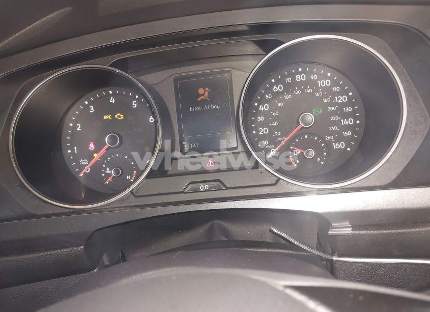 Photo 7 of 2018 Volkswagen Tiguan 2.0T SE/2.0T SEL (VIN 3VV2B7AX9JM048197)