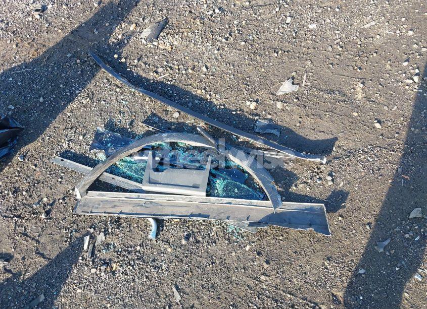 Photo 12 of 2018 Volkswagen Tiguan 2.0T SE/2.0T SEL (VIN 3VV2B7AX9JM099196)