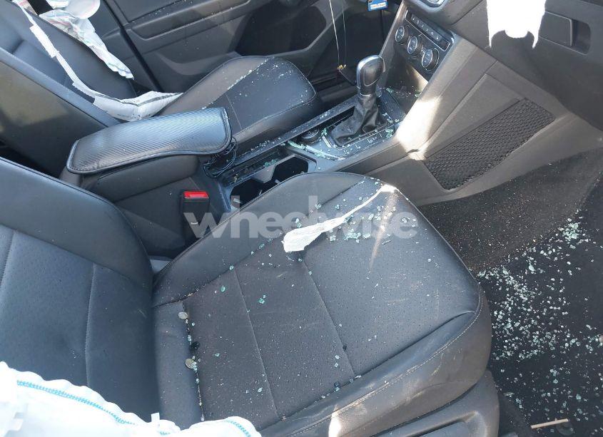 Photo 5 of 2018 Volkswagen Tiguan 2.0T SE/2.0T SEL (VIN 3VV2B7AX9JM099196)