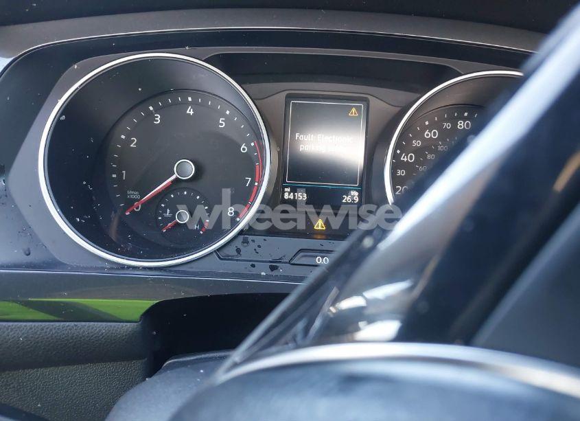 Photo 7 of 2018 Volkswagen Tiguan 2.0T SE/2.0T SEL (VIN 3VV2B7AX9JM099196)