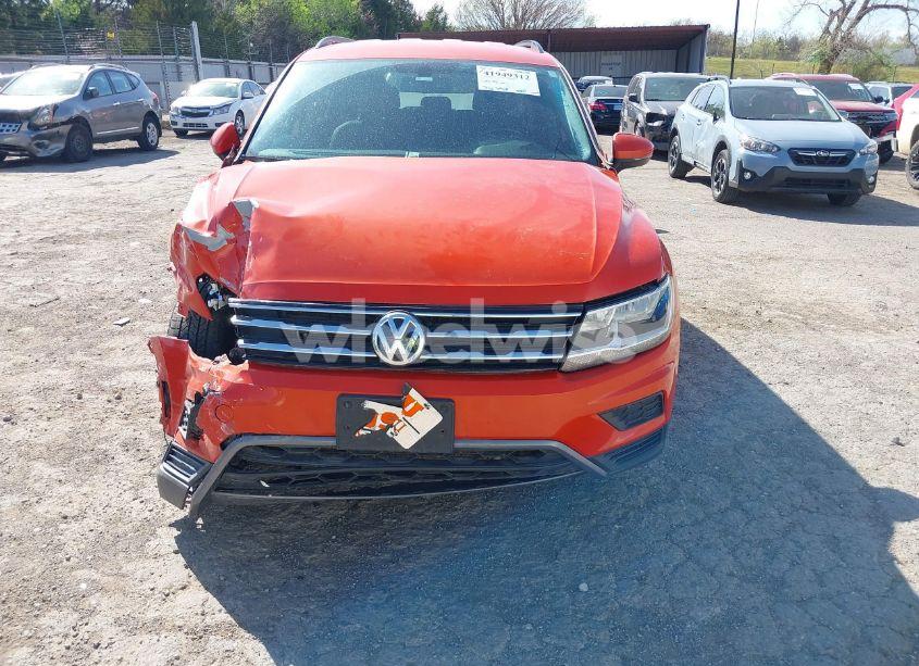 Photo 12 of 2019 Volkswagen Tiguan 2.0T SE/2.0T SEL/2.0T SEL R-LINE/2.0T SEL R-LINE BLACK (VIN 3VV2B7AX9KM135535)