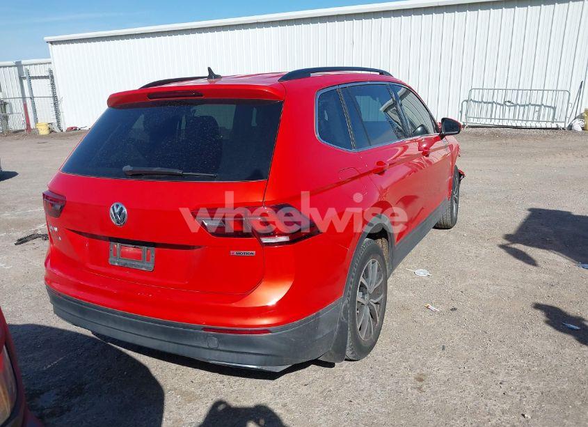 Photo 4 of 2019 Volkswagen Tiguan 2.0T SE/2.0T SEL/2.0T SEL R-LINE/2.0T SEL R-LINE BLACK (VIN 3VV2B7AX9KM135535)