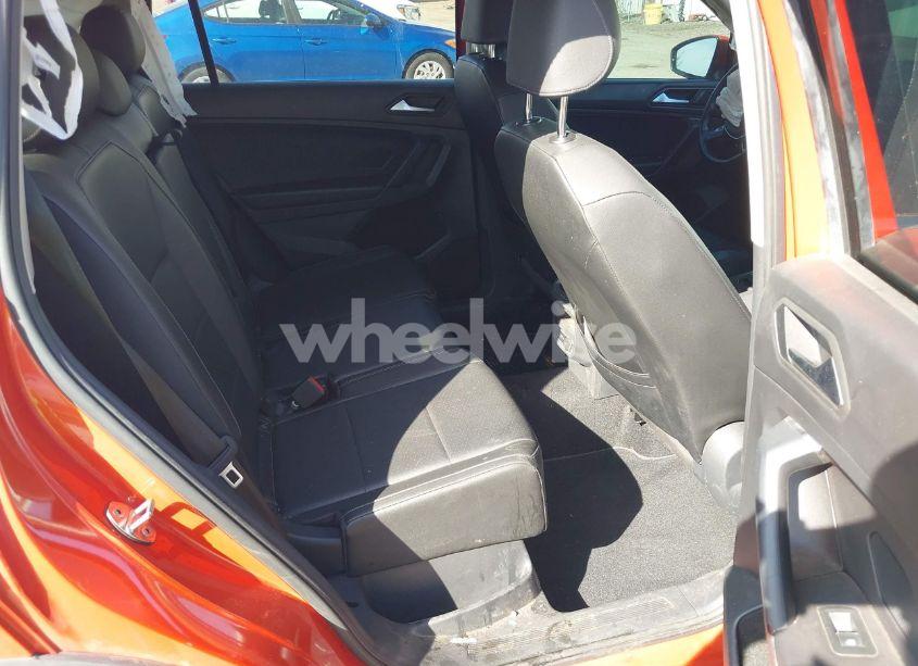 Photo 8 of 2019 Volkswagen Tiguan 2.0T SE/2.0T SEL/2.0T SEL R-LINE/2.0T SEL R-LINE BLACK (VIN 3VV2B7AX9KM135535)