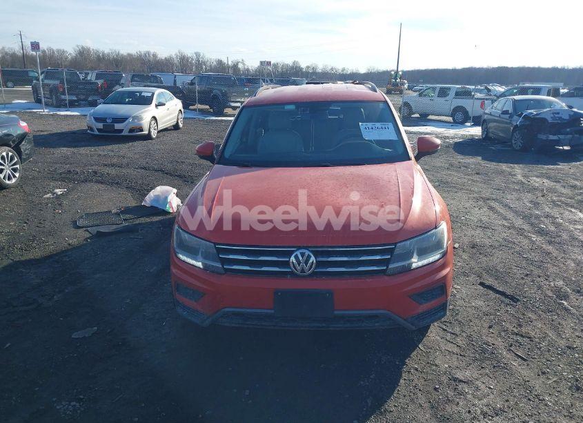 Photo 12 of 2019 Volkswagen Tiguan 2.0T SE/2.0T SEL/2.0T SEL R-LINE/2.0T SEL R-LINE BLACK (VIN 3VV2B7AX9KM136359)