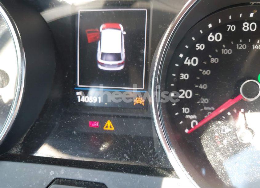 Photo 15 of 2019 Volkswagen Tiguan 2.0T SE/2.0T SEL/2.0T SEL R-LINE/2.0T SEL R-LINE BLACK (VIN 3VV2B7AX9KM136359)