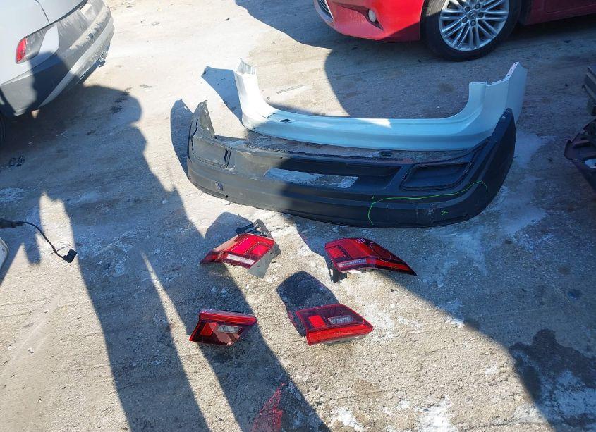 Photo 12 of 2019 Volkswagen Tiguan 2.0T SE/2.0T SEL/2.0T SEL R-LINE/2.0T SEL R-LINE BLACK (VIN 3VV2B7AX9KM192642)