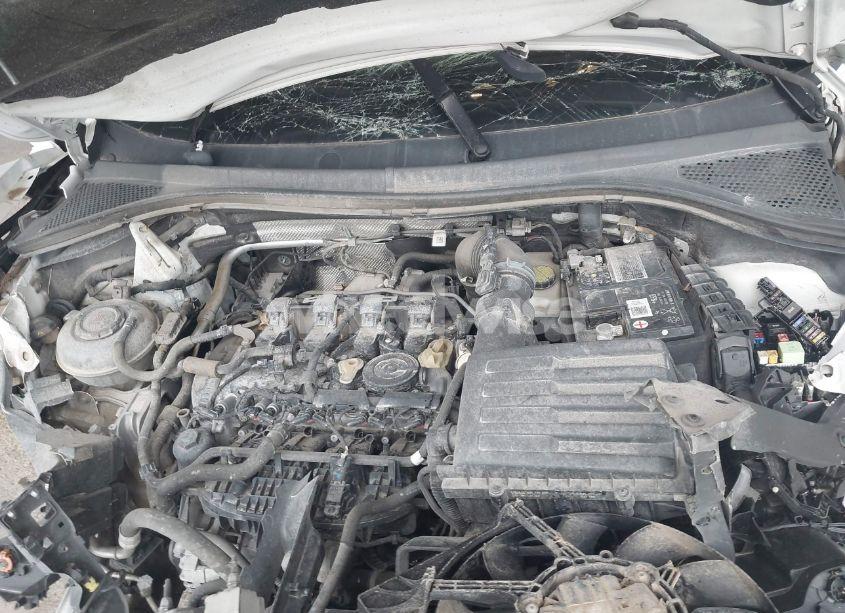 Photo 10 of 2020 Volkswagen Tiguan 2.0T SE/2.0T SE R-LINE BLACK/2.0T SEL (VIN 3VV2B7AX9LM141675)