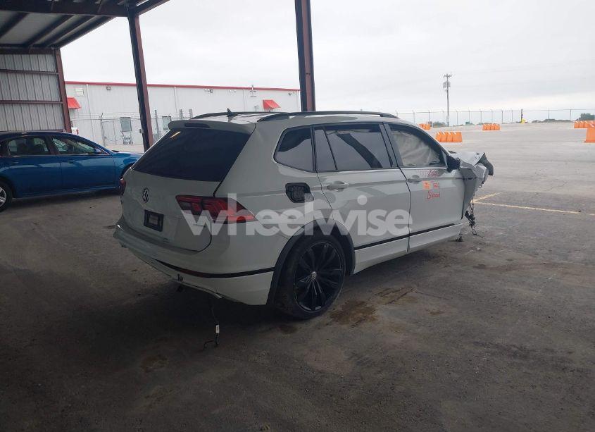 Photo 4 of 2020 Volkswagen Tiguan 2.0T SE/2.0T SE R-LINE BLACK/2.0T SEL (VIN 3VV2B7AX9LM141675)