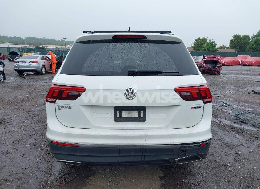 Photo 16 of 2020 Volkswagen Tiguan (VIN 3VV2B7AX9LM163952)