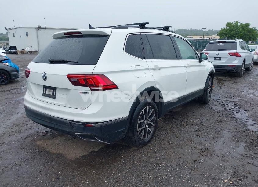 Photo 4 of 2020 Volkswagen Tiguan (VIN 3VV2B7AX9LM163952)