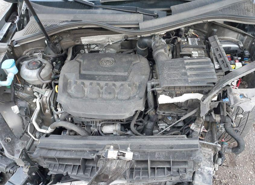 Photo 10 of 2020 Volkswagen Tiguan (VIN 3VV2B7AX9LM182307)