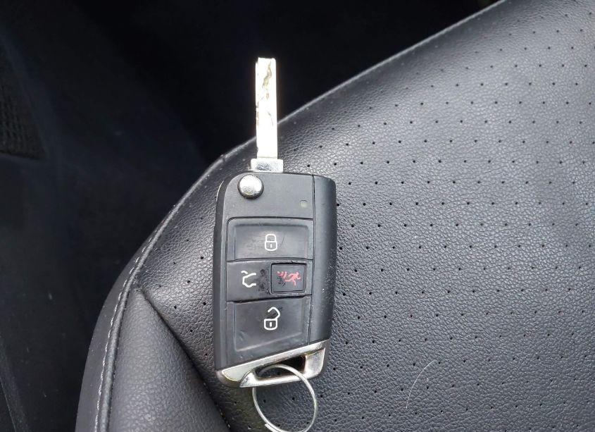 Photo 11 of 2020 Volkswagen Tiguan (VIN 3VV2B7AX9LM182307)