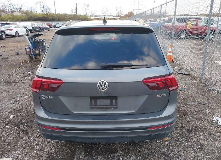 Photo 16 of 2020 Volkswagen Tiguan (VIN 3VV2B7AX9LM182307)