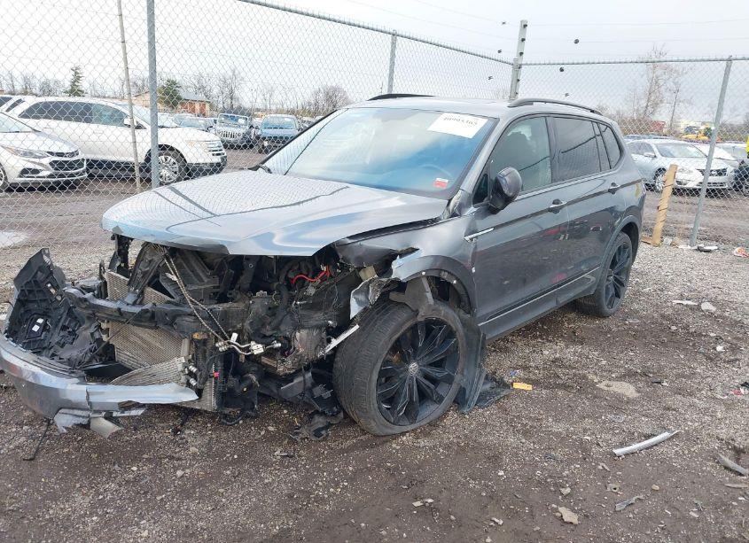 Photo 2 of 2020 Volkswagen Tiguan (VIN 3VV2B7AX9LM182307)