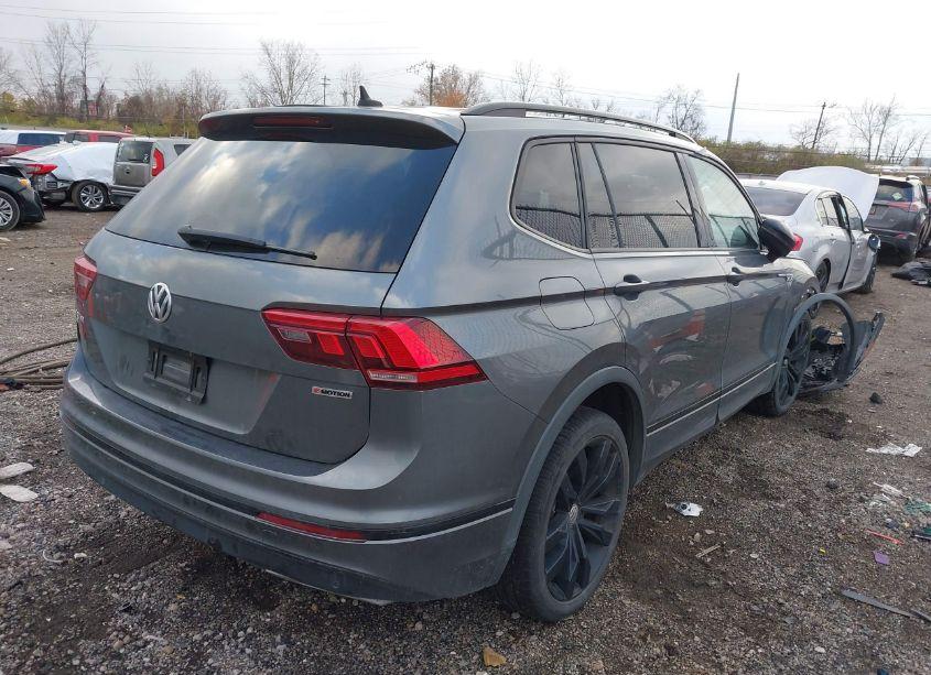 Photo 4 of 2020 Volkswagen Tiguan (VIN 3VV2B7AX9LM182307)