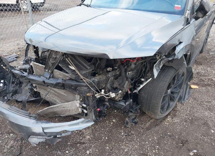 Photo 6 of 2020 Volkswagen Tiguan (VIN 3VV2B7AX9LM182307)