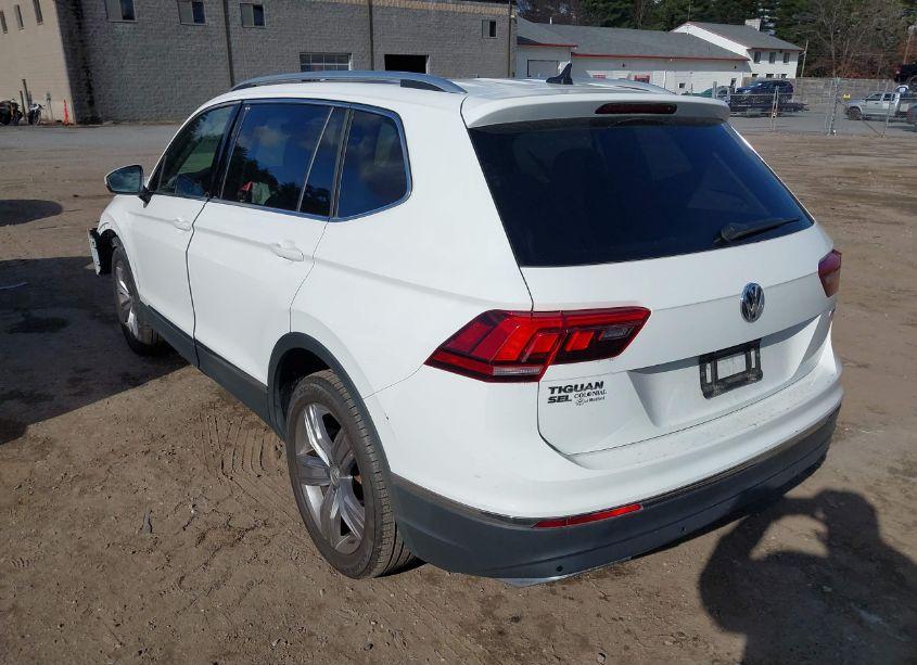 Photo 3 of 2021 Volkswagen Tiguan 2.0T SE/2.0T SE R-LINE BLACK/2.0T SEL (VIN 3VV2B7AX9MM017729)