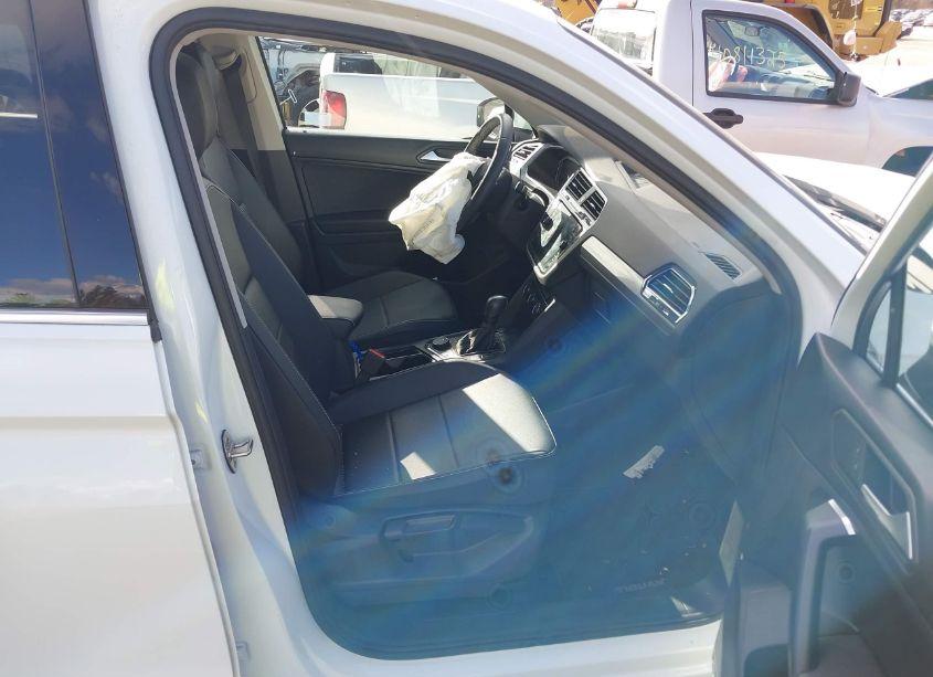 Photo 5 of 2021 Volkswagen Tiguan 2.0T SE/2.0T SE R-LINE BLACK/2.0T SEL (VIN 3VV2B7AX9MM017729)