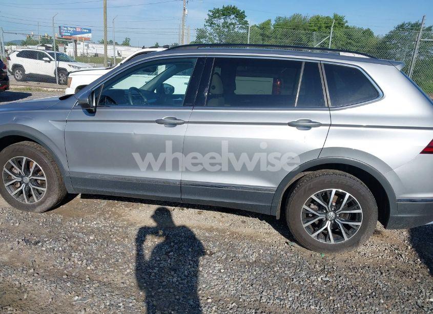 Photo 14 of 2021 Volkswagen Tiguan 2.0T SE/2.0T SE R-LINE BLACK/2.0T SEL (VIN 3VV2B7AX9MM073427)