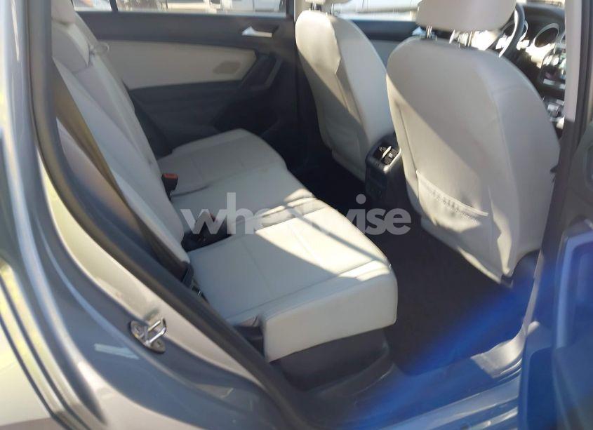 Photo 8 of 2021 Volkswagen Tiguan 2.0T SE/2.0T SE R-LINE BLACK/2.0T SEL (VIN 3VV2B7AX9MM073427)