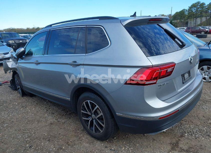 Photo 3 of 2021 Volkswagen Tiguan 2.0T SE/2.0T SE R-LINE BLACK/2.0T SEL (VIN 3VV2B7AX9MM135540)