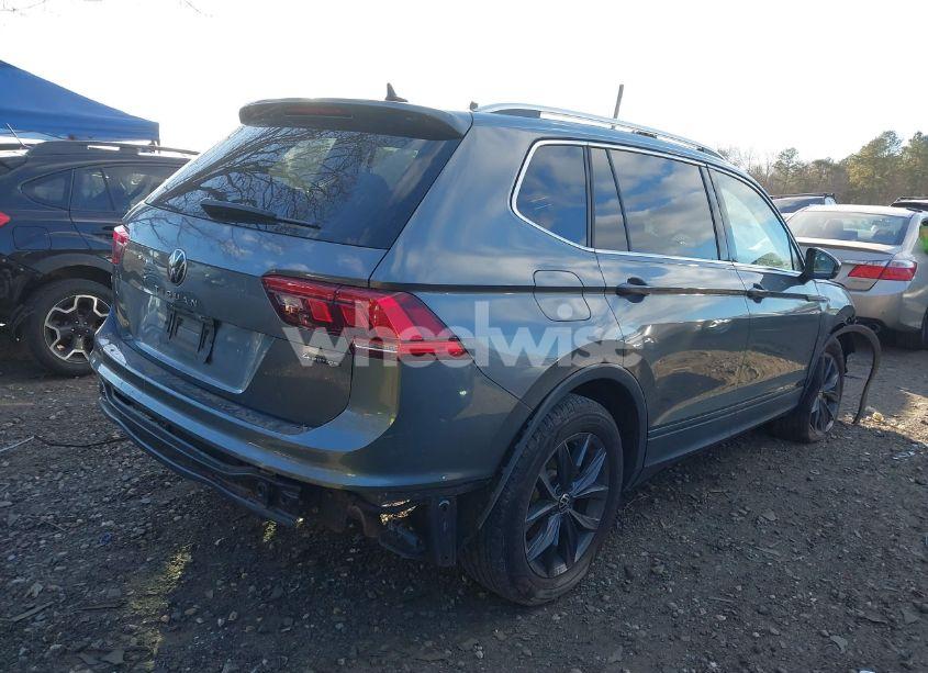 Photo 4 of 2022 Volkswagen Tiguan 2.0T SE (VIN 3VV2B7AX9NM015822)