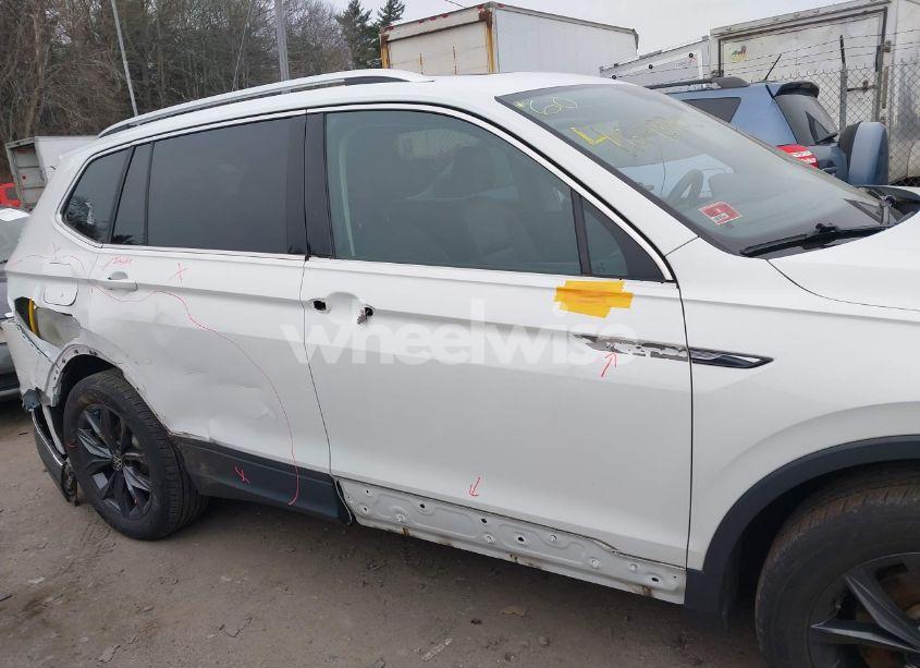 Photo 14 of 2022 Volkswagen Tiguan 2.0T SE (VIN 3VV2B7AX9NM029204)