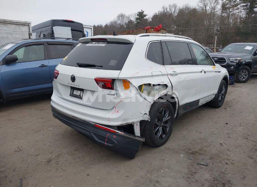 Photo 4 of 2022 Volkswagen Tiguan 2.0T SE (VIN 3VV2B7AX9NM029204)
