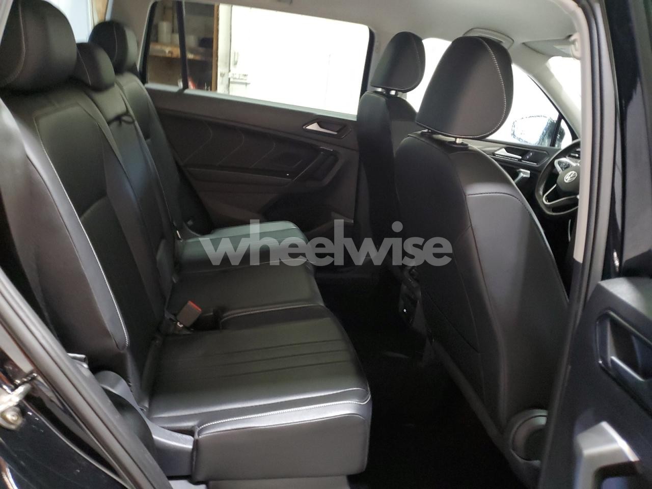 Photo 11 of 2024 VOLKSWAGEN TIGUAN SE (VIN 3VV2B7AX9RM135416)