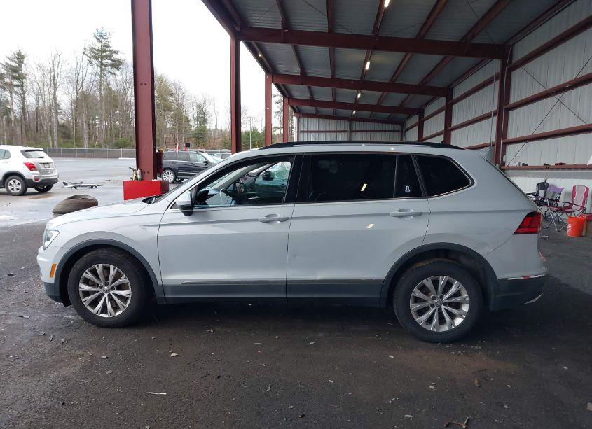 Photo 14 of 2018 Volkswagen Tiguan 2.0T SE/2.0T SEL (VIN 3VV2B7AXXJM038973)