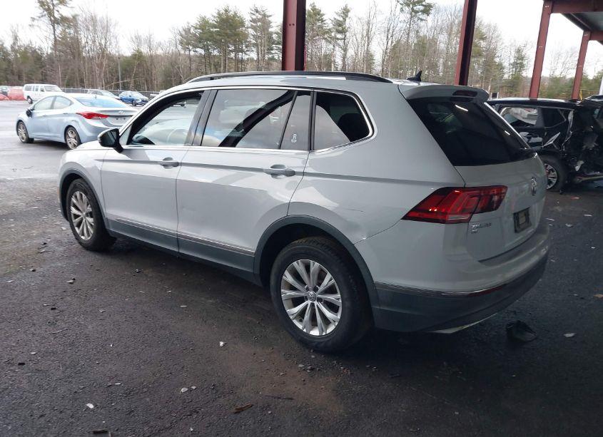 Photo 3 of 2018 Volkswagen Tiguan 2.0T SE/2.0T SEL (VIN 3VV2B7AXXJM038973)