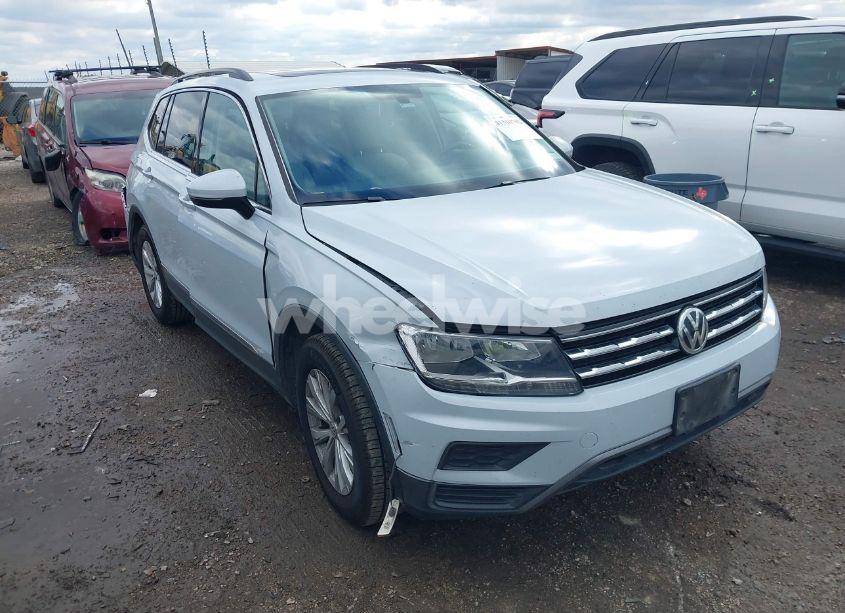 2018 Volkswagen Tiguan (VIN 3VV2B7AXXJM130732) main photo