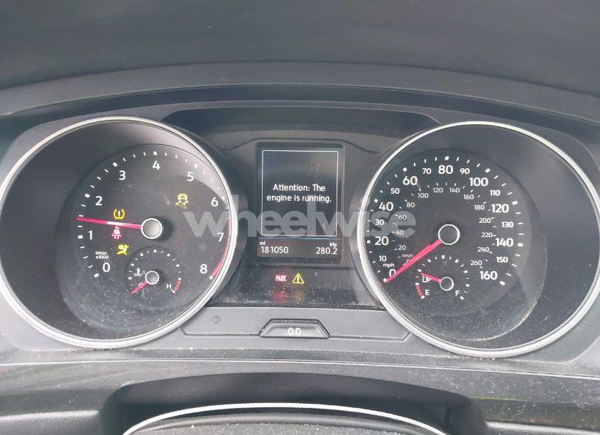 Photo 15 of 2018 Volkswagen Tiguan (VIN 3VV2B7AXXJM130732)