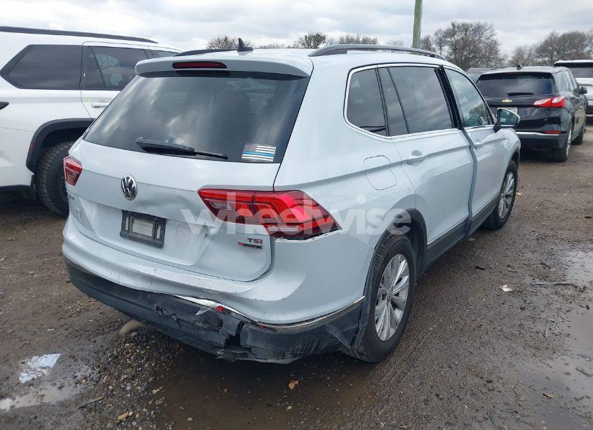 Photo 4 of 2018 Volkswagen Tiguan (VIN 3VV2B7AXXJM130732)