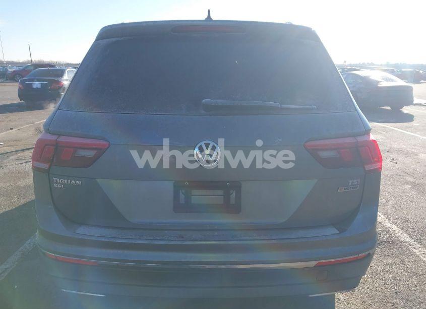 Photo 16 of 2018 Volkswagen Tiguan 2.0T SE/2.0T SEL (VIN 3VV2B7AXXJM131170)