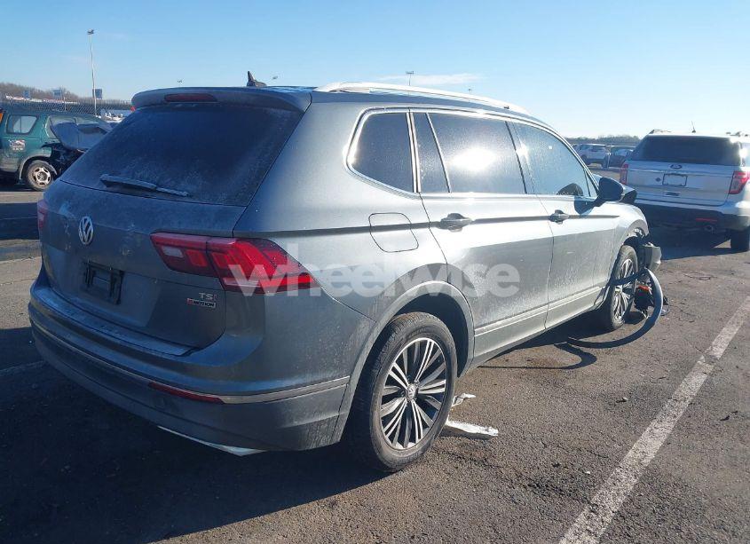 Photo 4 of 2018 Volkswagen Tiguan 2.0T SE/2.0T SEL (VIN 3VV2B7AXXJM131170)