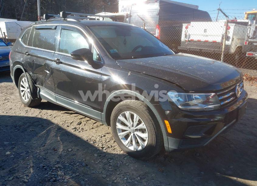 2018 Volkswagen Tiguan 2.0T SE/SEL (VIN 3VV2B7AXXJM157347) main photo