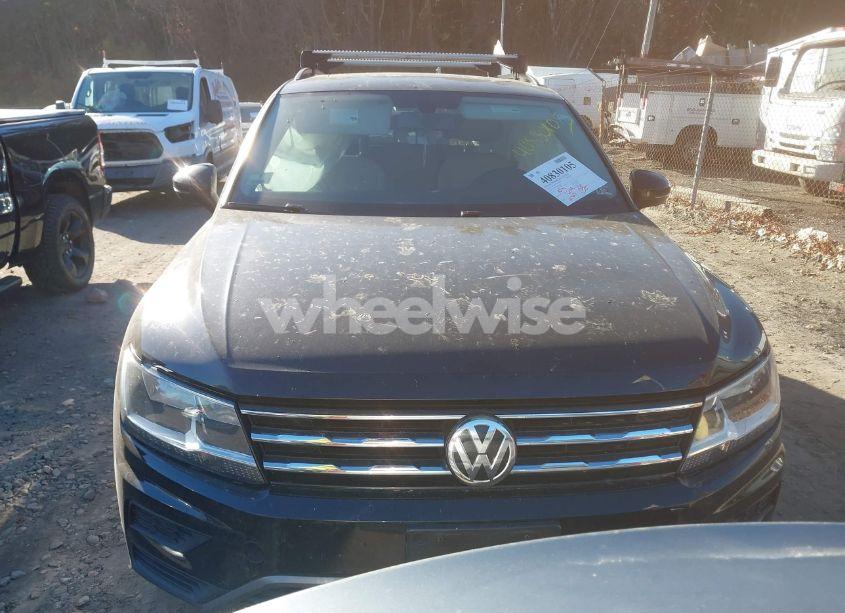 Photo 12 of 2018 Volkswagen Tiguan 2.0T SE/SEL (VIN 3VV2B7AXXJM157347)