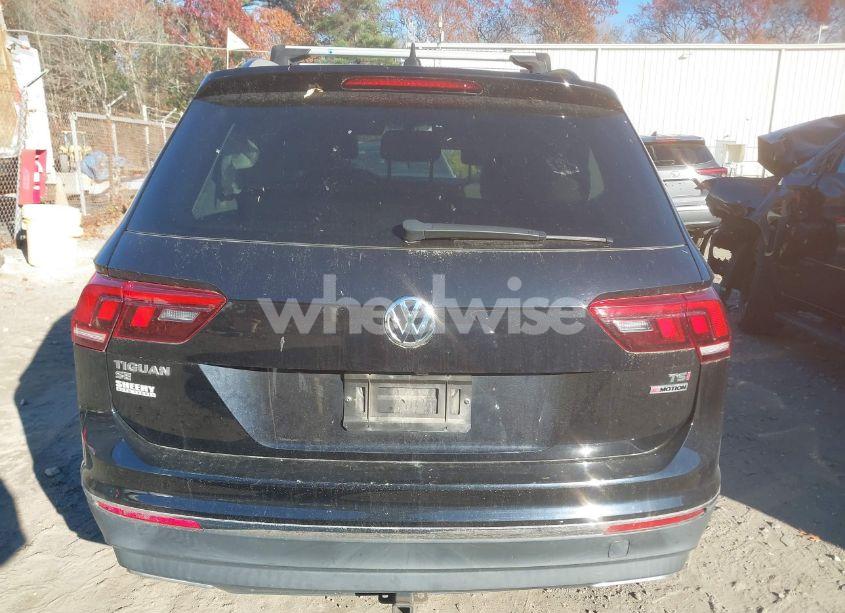 Photo 16 of 2018 Volkswagen Tiguan 2.0T SE/SEL (VIN 3VV2B7AXXJM157347)