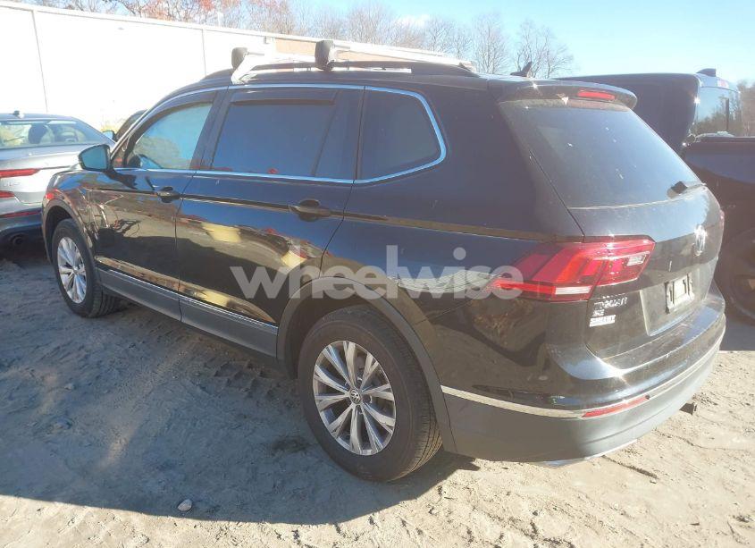 Photo 3 of 2018 Volkswagen Tiguan 2.0T SE/SEL (VIN 3VV2B7AXXJM157347)